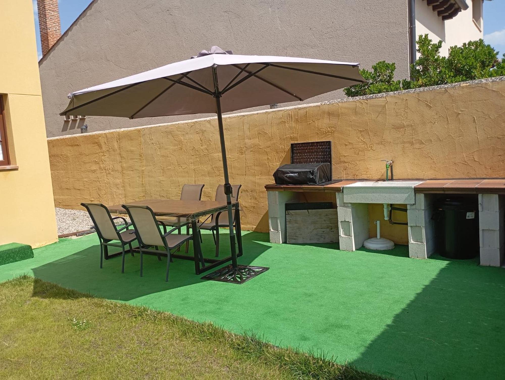 Holiday home El Mirador De Segovia Basardilla